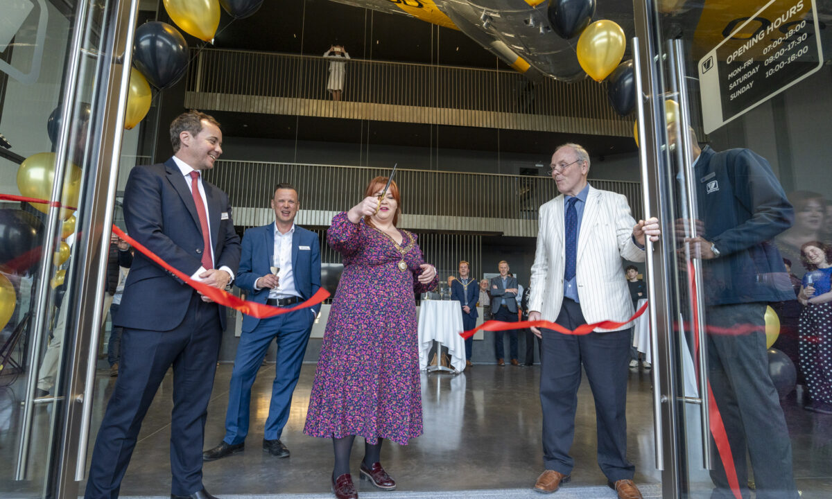 Vanguardbathopening131