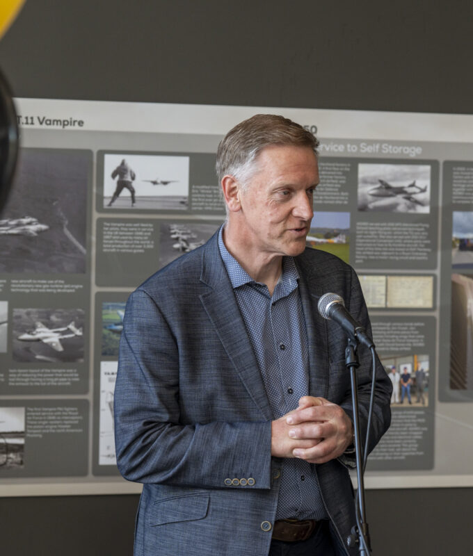 Vanguardbathopening093