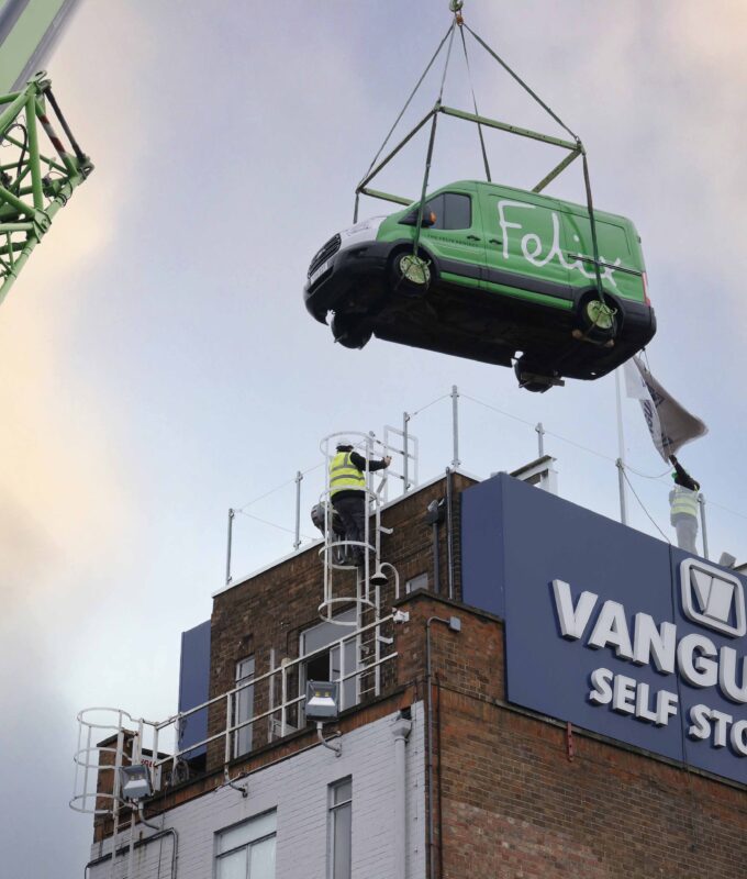 Howard Felix Van 267 E